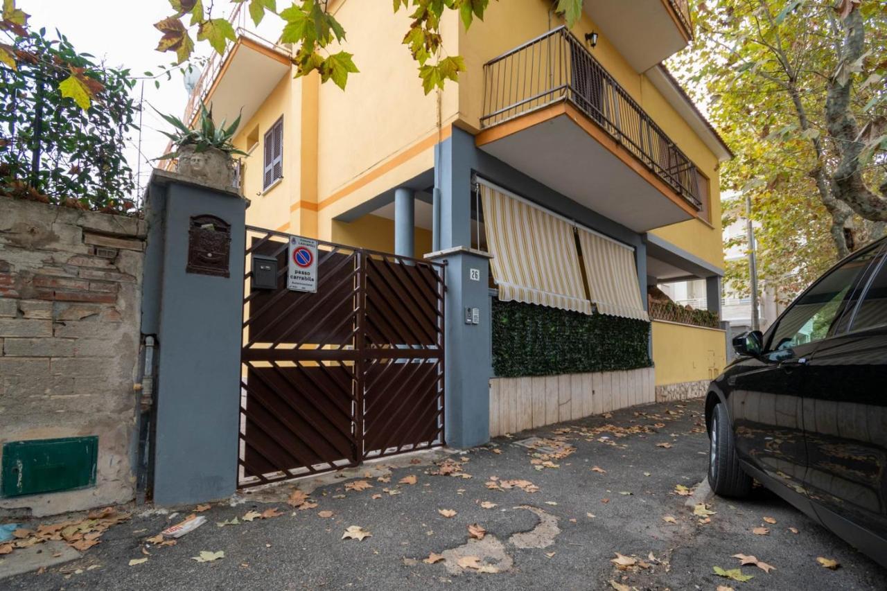 Appartamento Casa ilaria Ladispoli Esterno foto